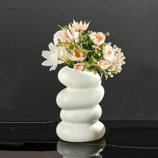 Elegant Wavy Plastic Vase –
